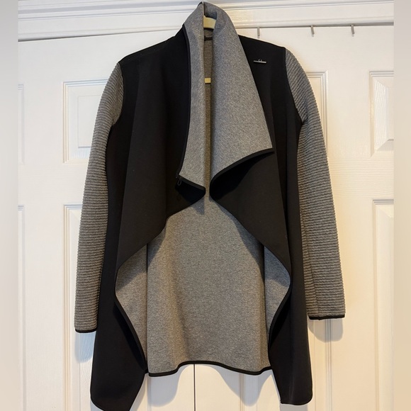 MICHI Grey and Black Dusk Wrap Jacket Size Small - Picture 1 of 8
